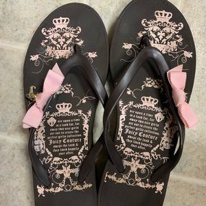 Juicy couture flip flops